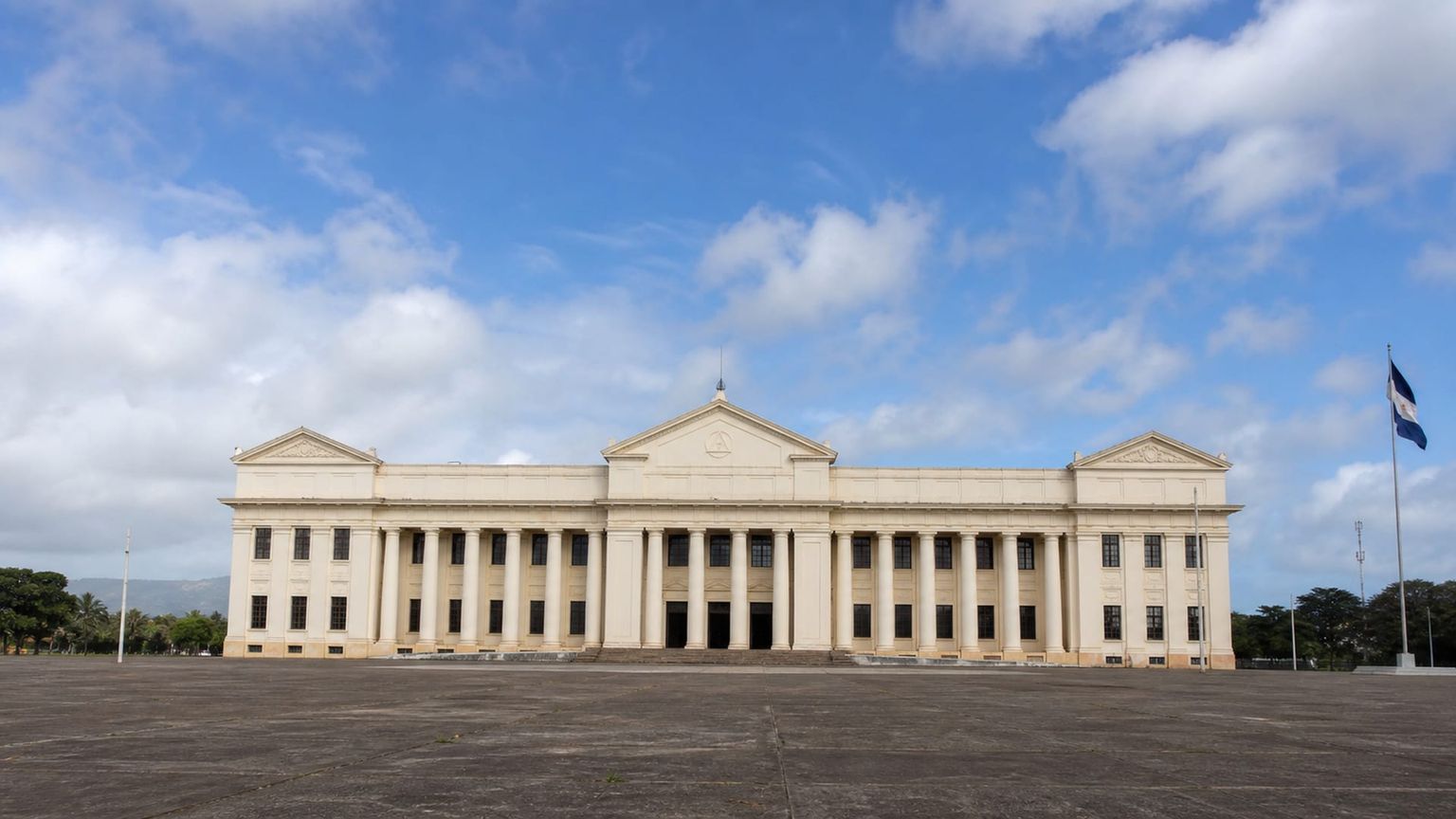 Managua travel guide: How to experience the city without rushing 27 Day 2: Cathedral and Plaza