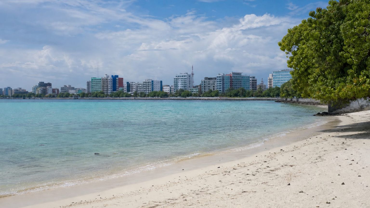 Male travel guide: How to experience the city without rushing 28 Day 3: Sultan Park and Villingili
