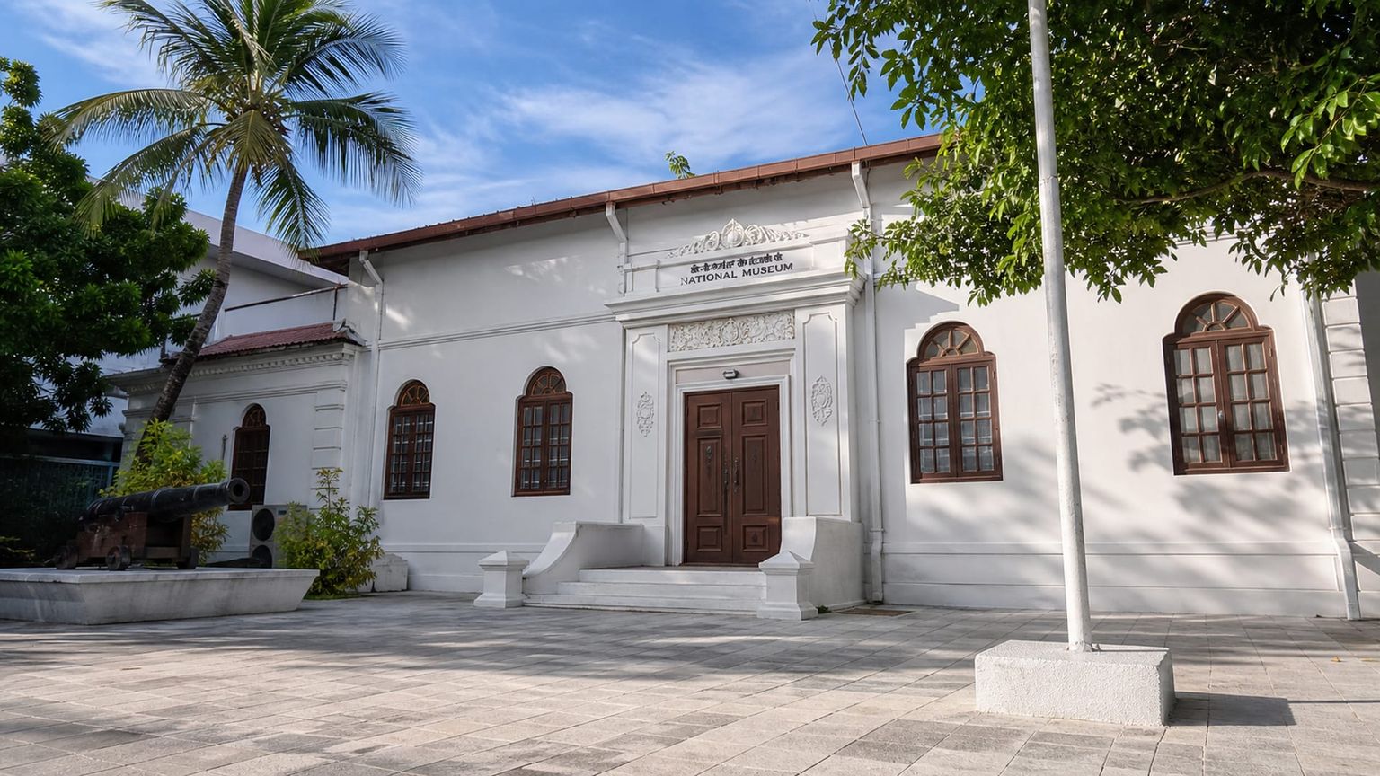 Male travel guide: How to experience the city without rushing 21 National Museum