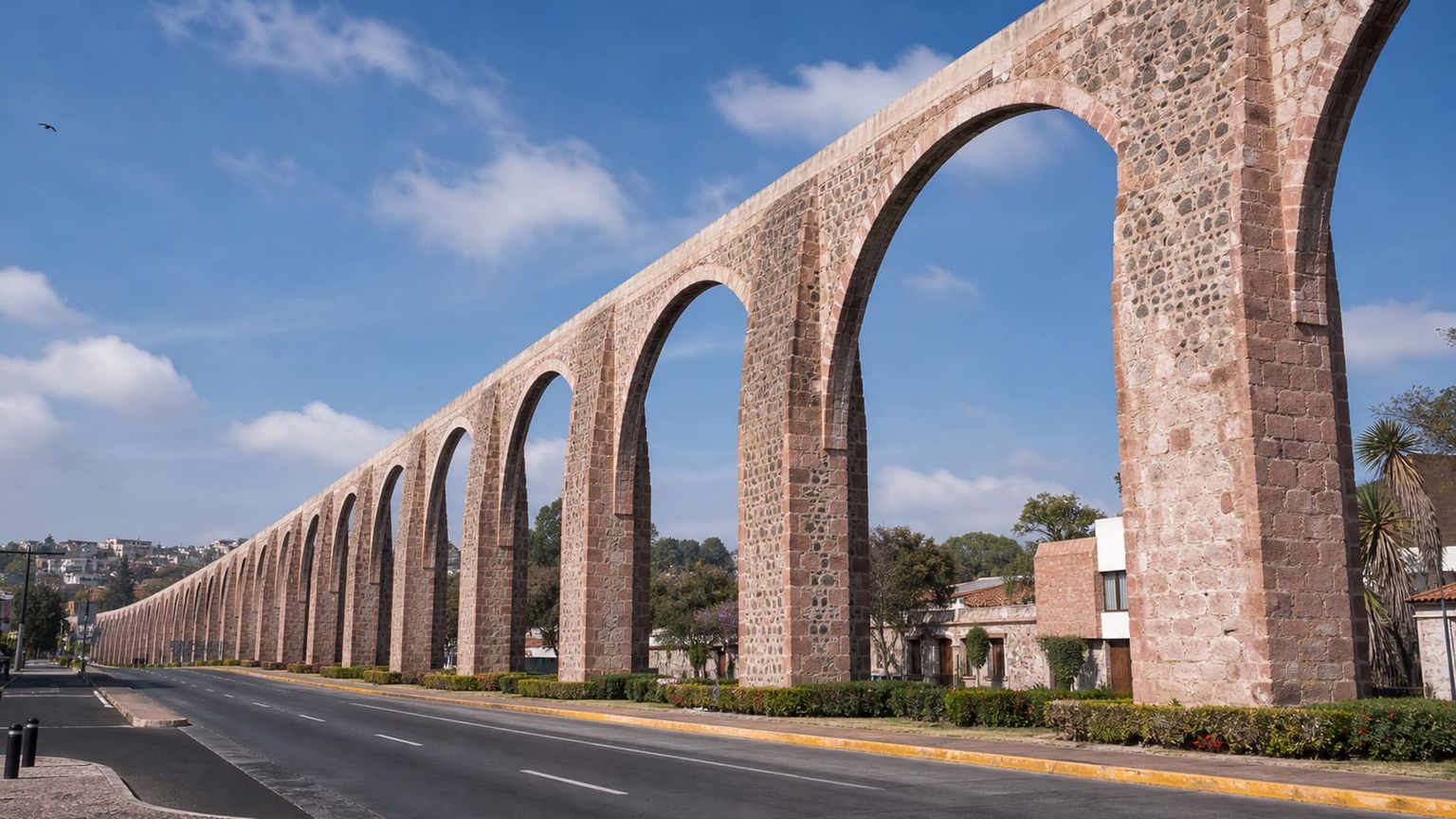 Morelia travel guide: How to experience the city without rushing 29 Day 4: Aqueduct and Old Town