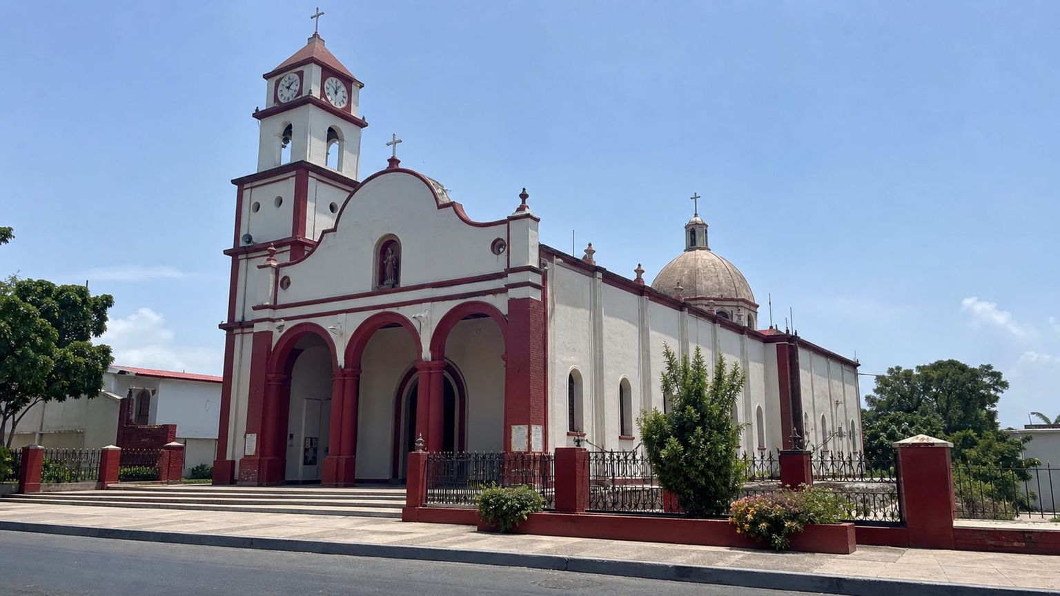 Minatitlán travel guide: How to experience the city without rushing 28 Day 4: Center and Streets