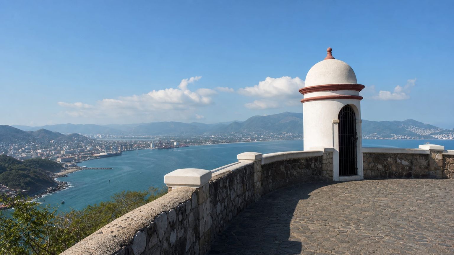 Manzanillo travel guide: How to experience the city without rushing 23 Mirador de La Audiencia