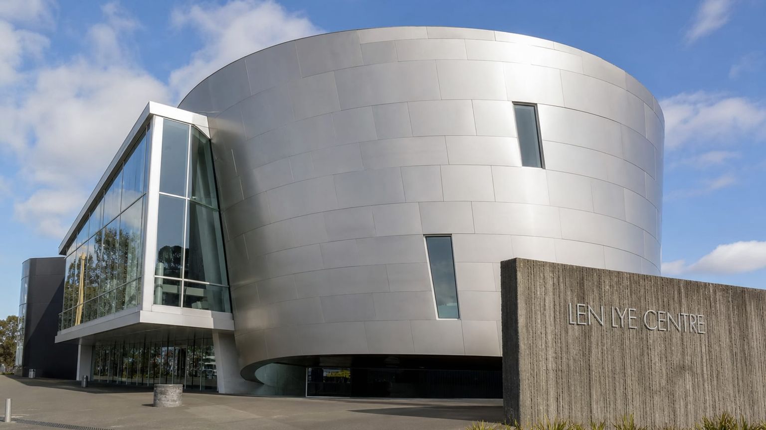 New Plymouth travel guide: How to experience the city without rushing 30 Day 4: Central Galleries and Park