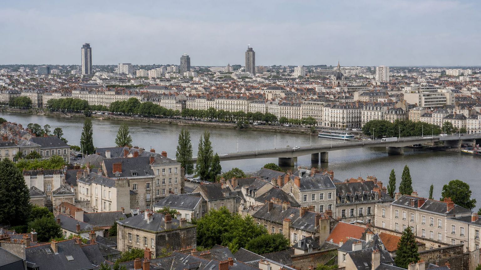Nantes travel guide: How to experience the city without rushing 3 Useful things to know