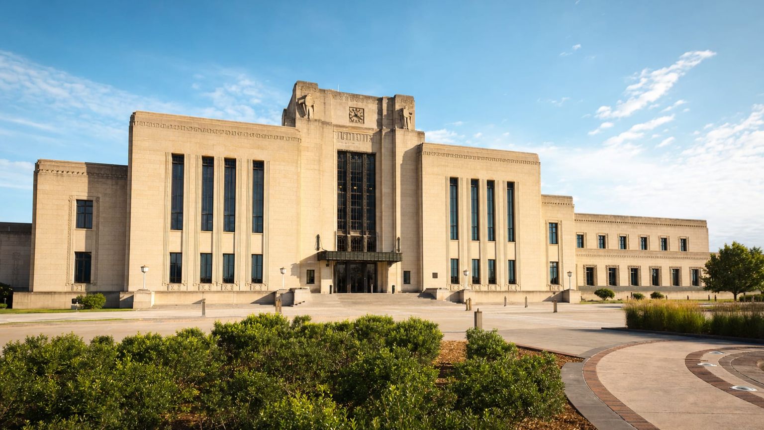 Omaha travel guide: How to experience the city without rushing 21 The Durham Museum