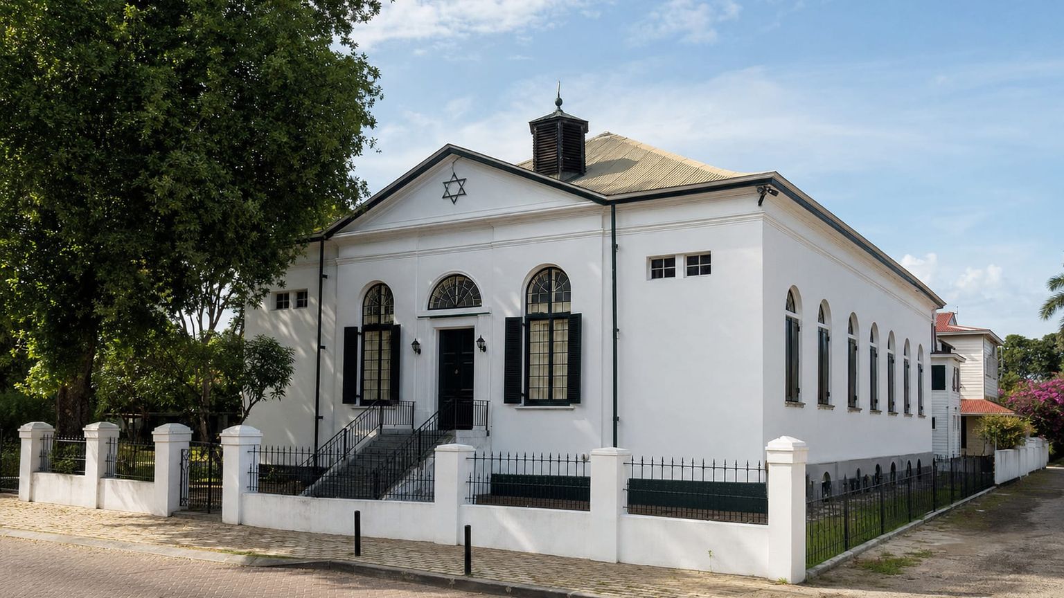 Paramaribo travel guide: How to experience the city without rushing 22 Neveh Shalom Synagogue
