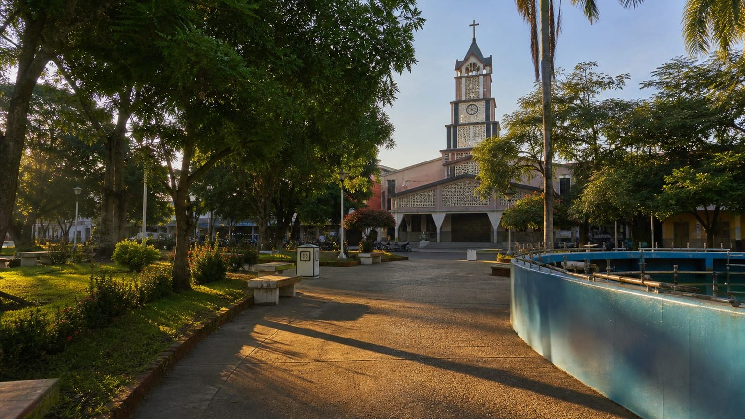 Pucallpa travel guide: How to experience the city without rushing 14 Plaza de Armas area