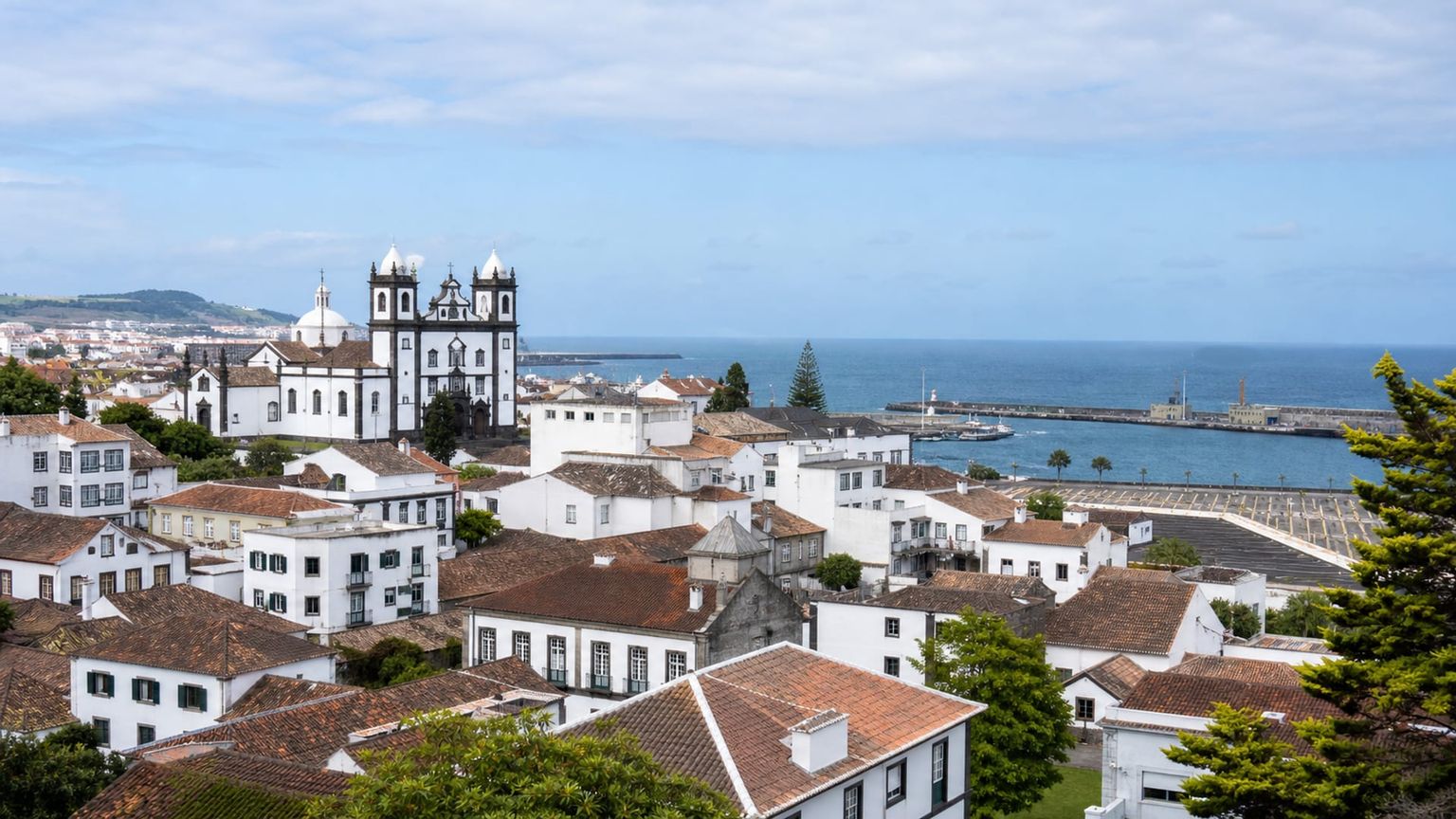Ponta Delgada travel guide: How to experience the city without rushing 3 Useful things to know