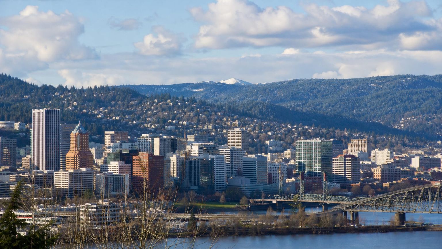 Portland travel guide: How to experience the city without rushing 31 Business-class flights from the US to Portland