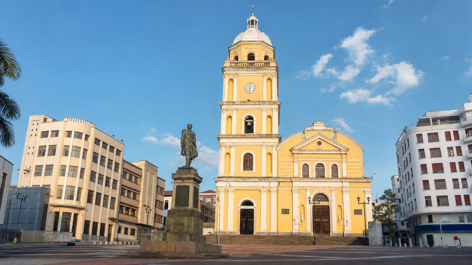 Pereira travel guide: How to experience the city without rushing 21 Bolívar Square