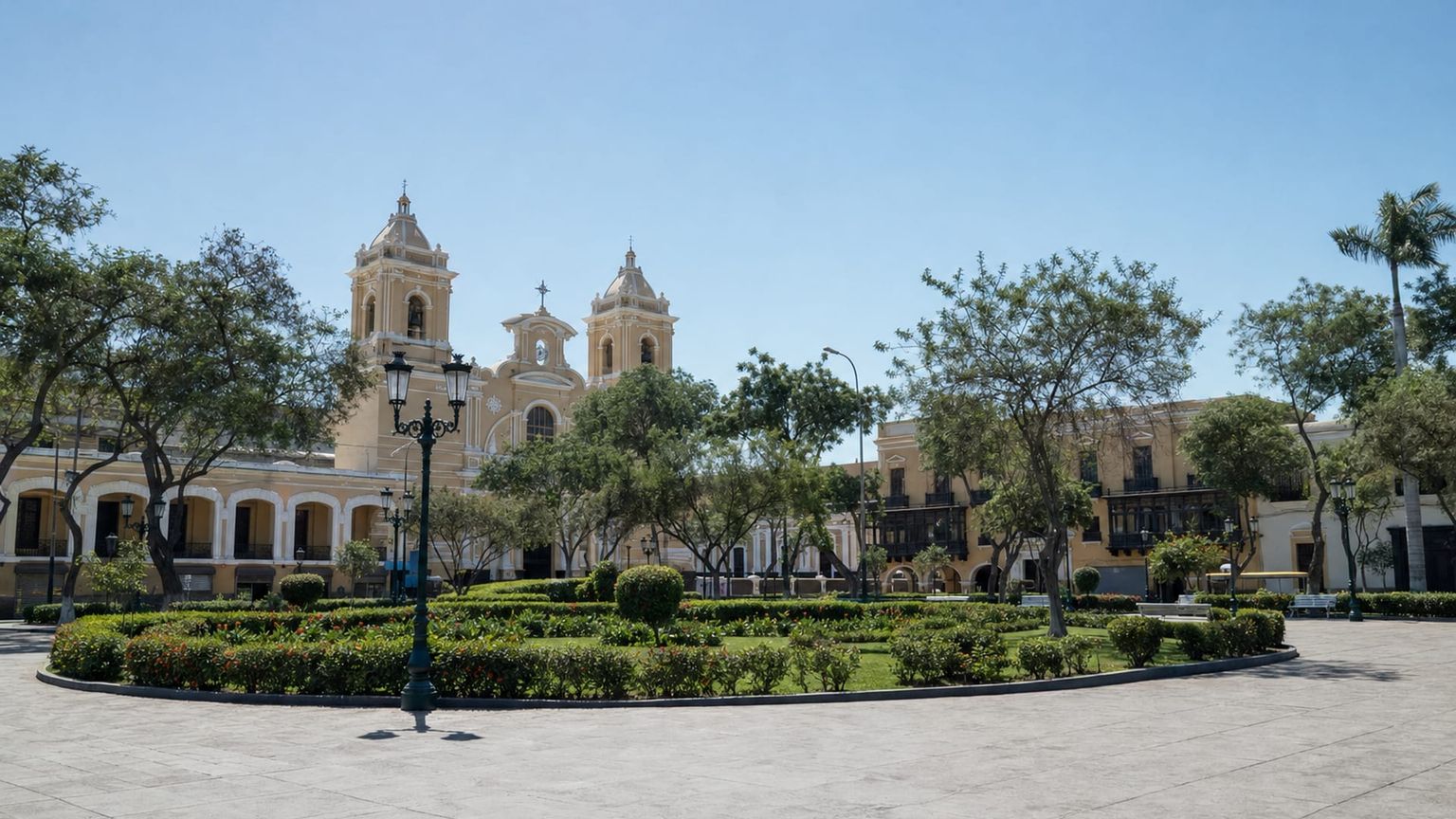 Piura travel guide: How to experience the city without rushing 21 Plaza de Armas de Piura