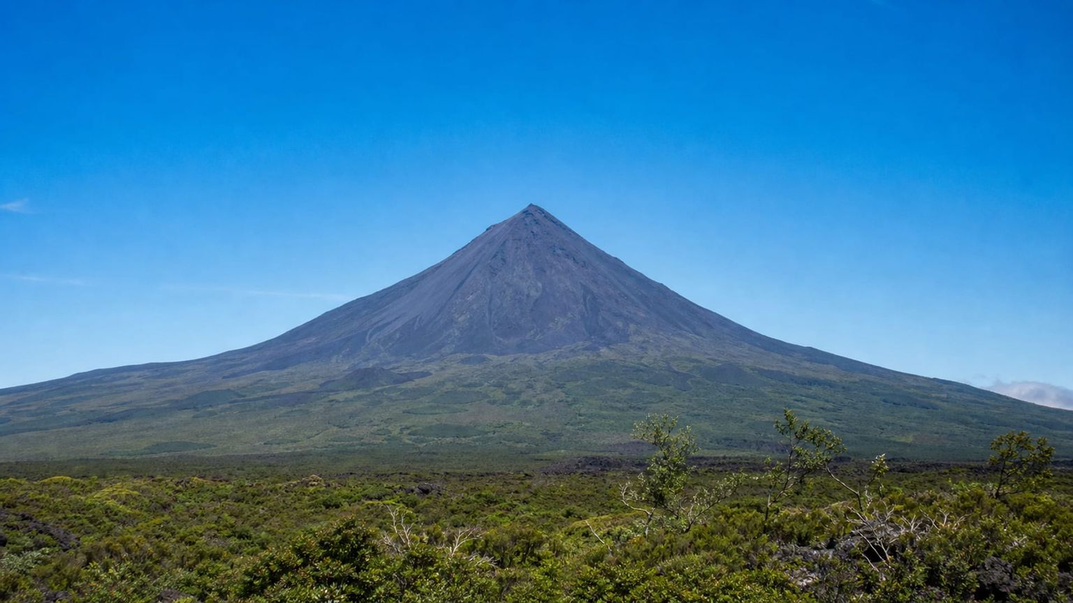 Ilha do Pico travel guide: How to experience the city without rushing 28 Day 3: Mount Pico Ascent