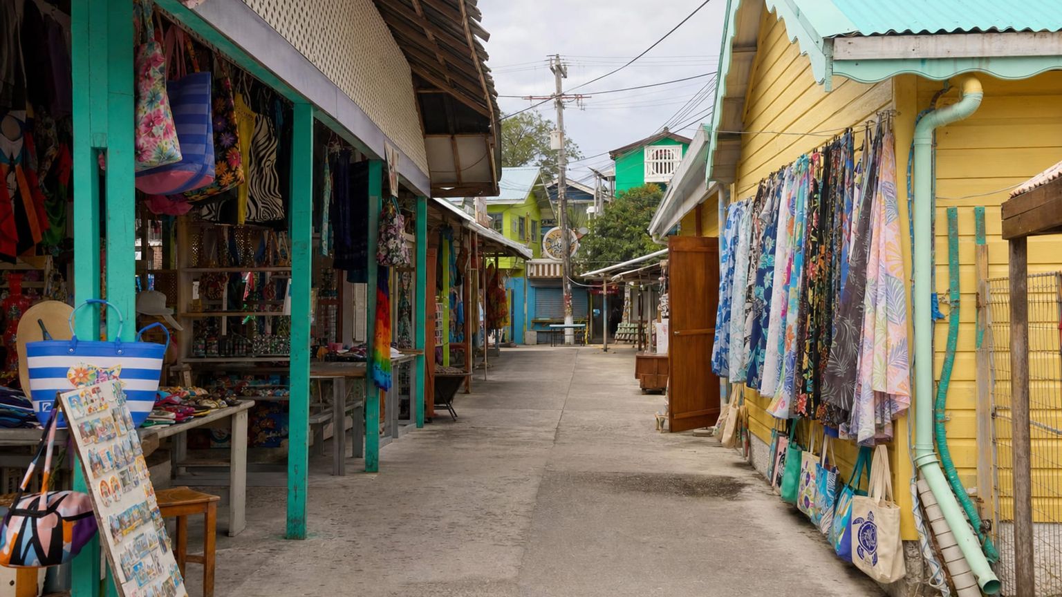 Roatan travel guide: How to experience the city without rushing 30 Day 4: Coxen Hole and French Harbour