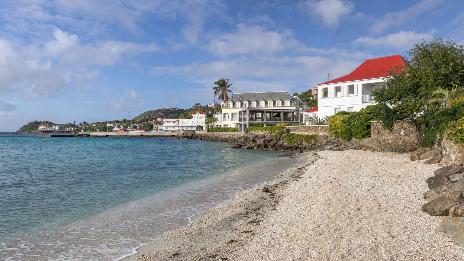 Quartier du Roi travel guide: How to experience the city without rushing 23 Shell Beach