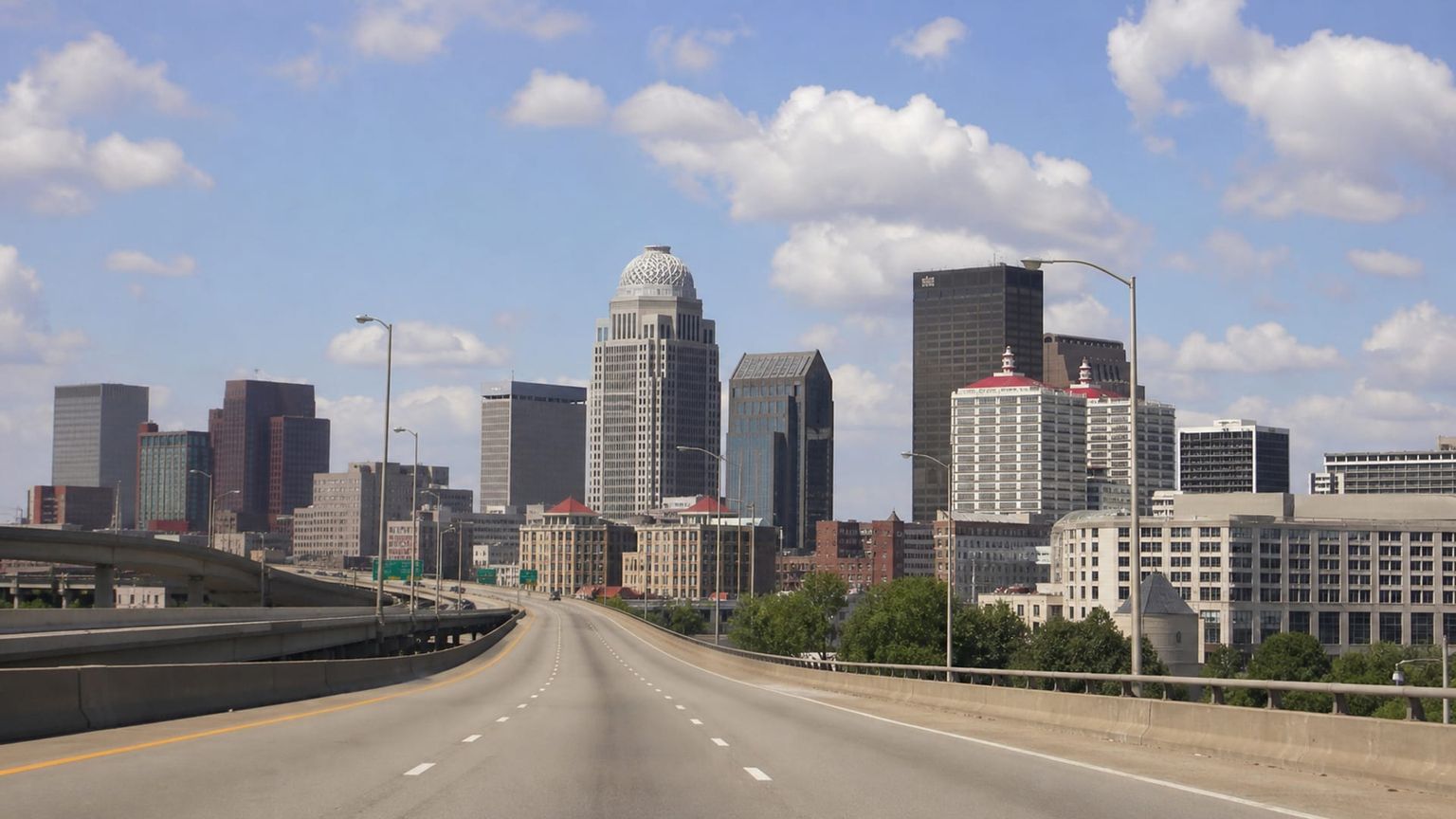 Louisville travel guide: How to experience the city without rushing 32 Business-class flights from the US to Louisville