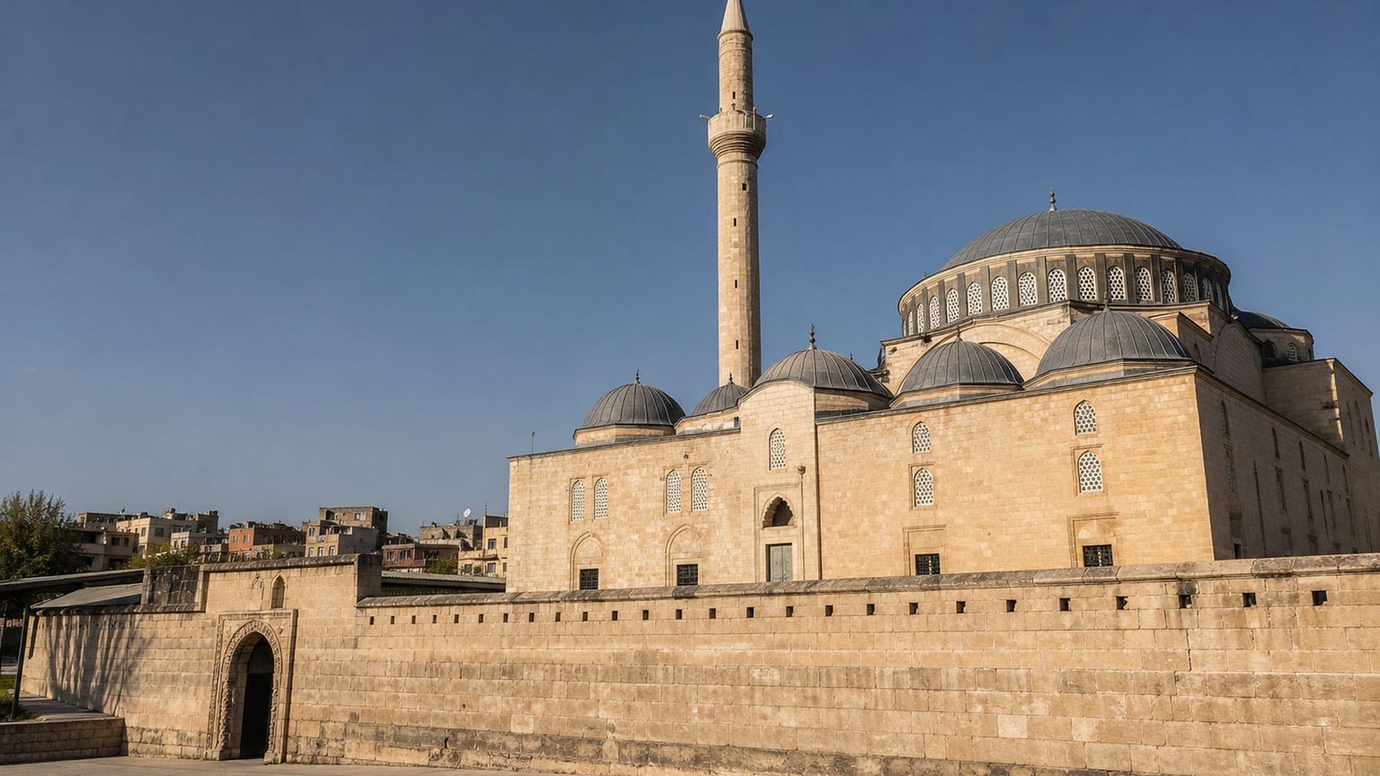 Urfeh travel guide: How to experience the city without rushing 29 Day 4: Hilltop Mosques and Markets