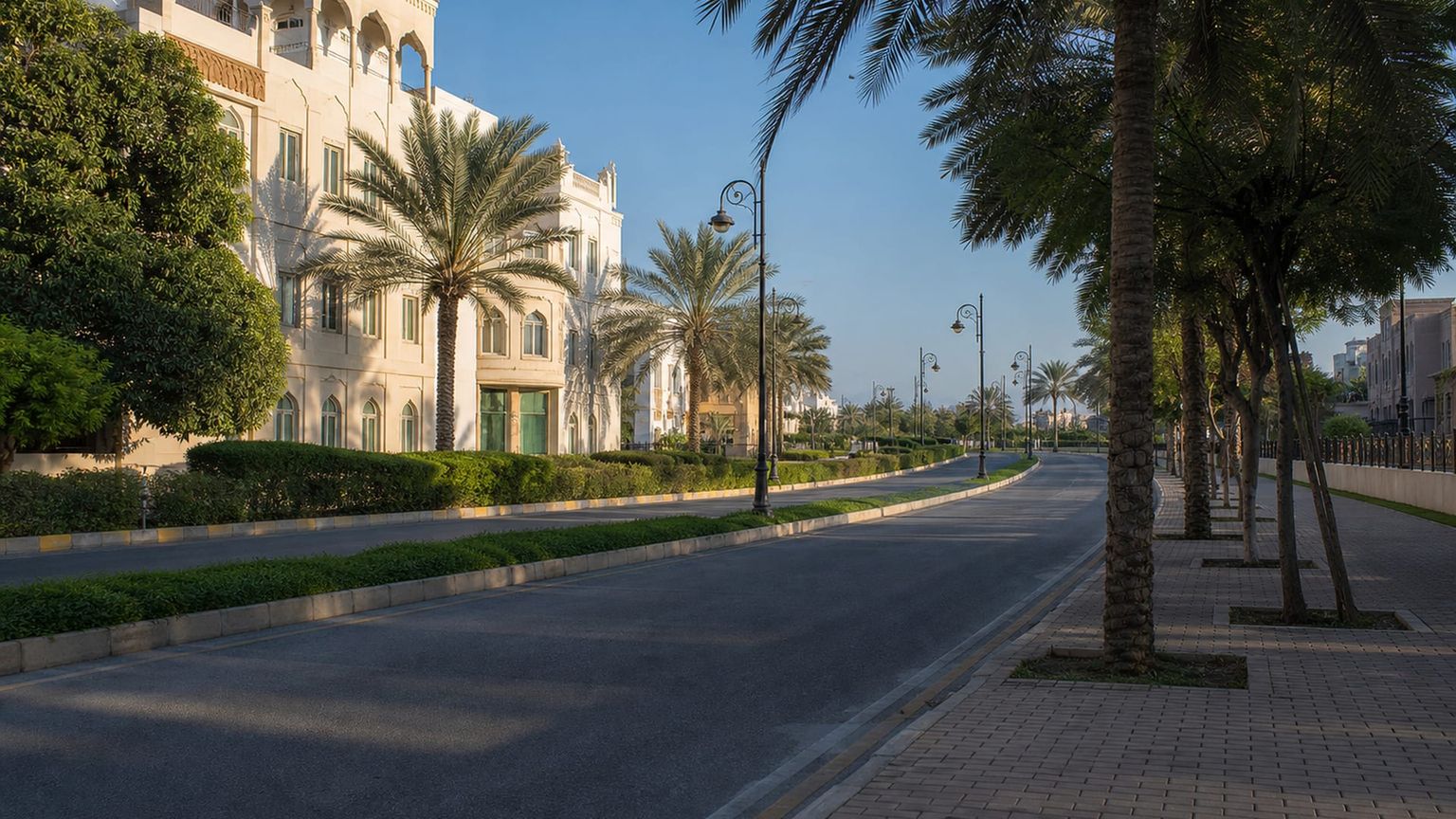 Salala travel guide: How to experience the city without rushing 16 Sultan Qaboos Street corridor