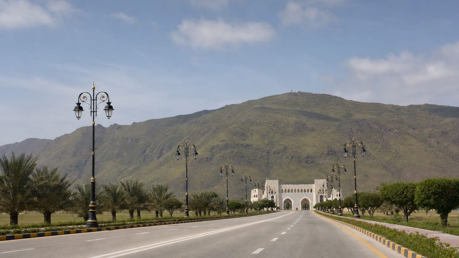 Salala travel guide: How to experience the city without rushing 31 Business-class flights from the US to Salala