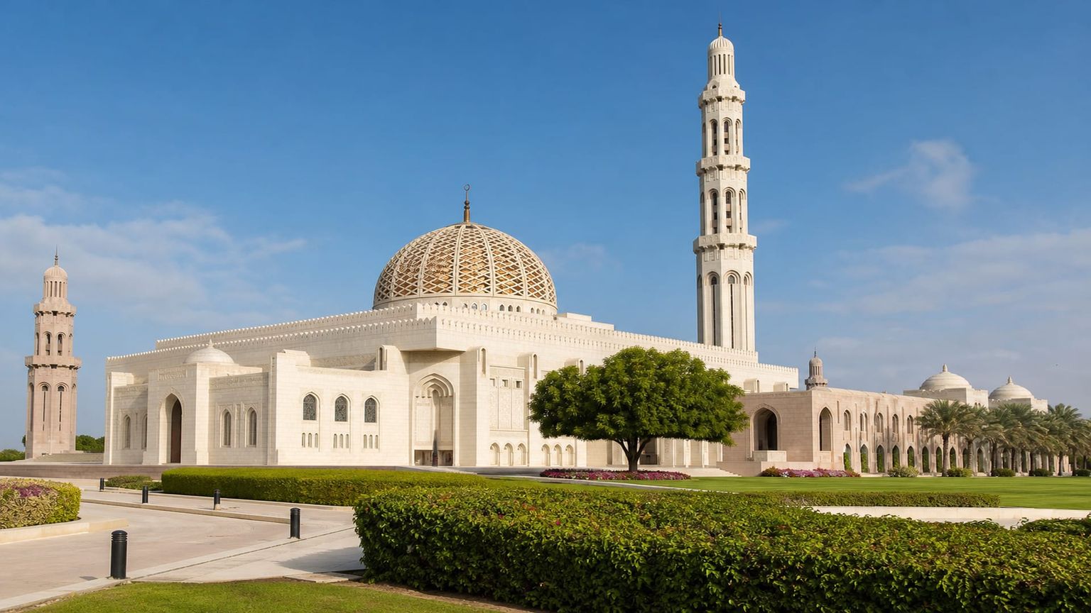 Salala travel guide: How to experience the city without rushing 20 Sultan Qaboos Mosque, Salalah