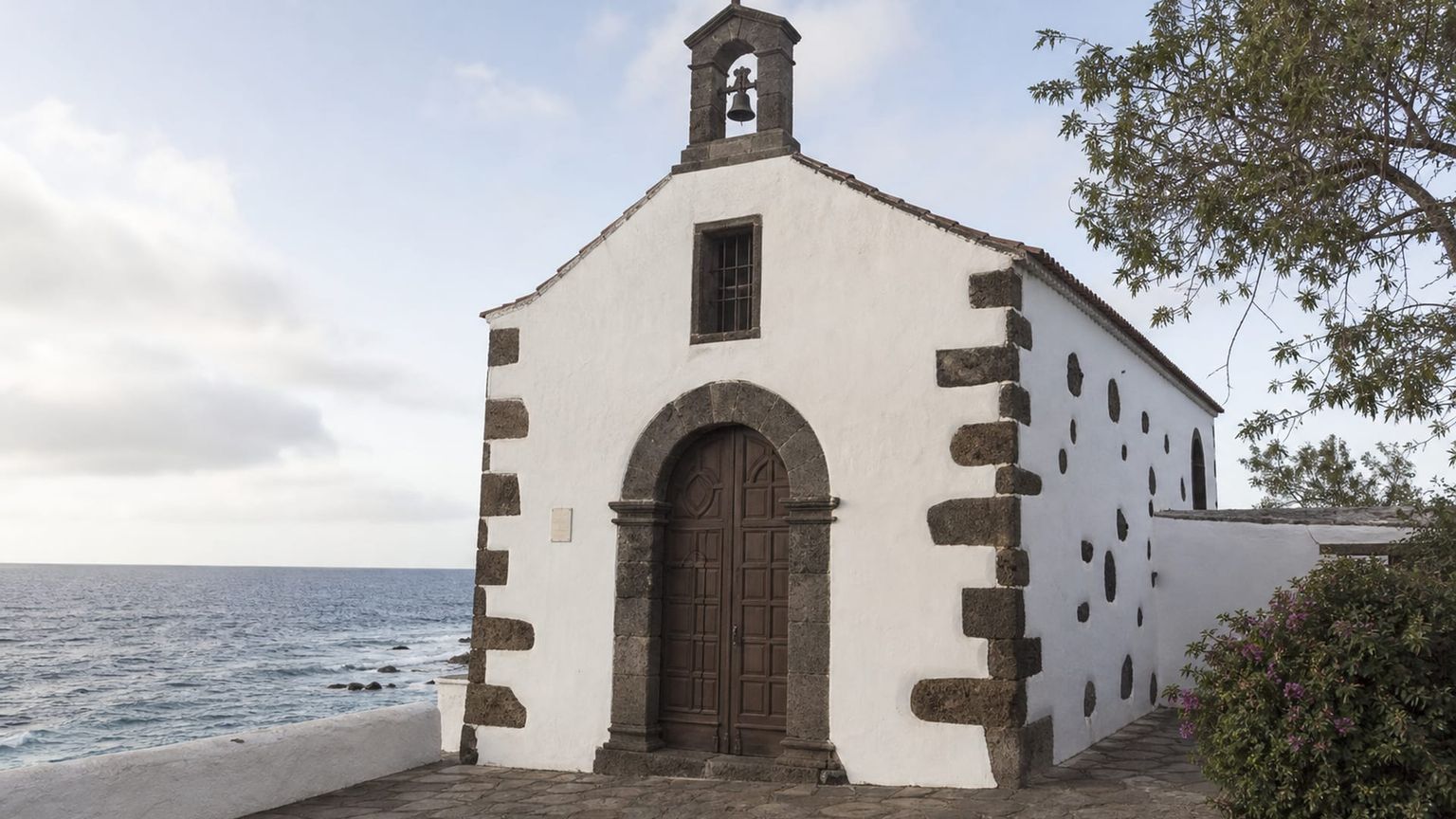 Santa Cruz travel guide: How to experience the city without rushing 28 Day 3: Museum and Hill Chapel