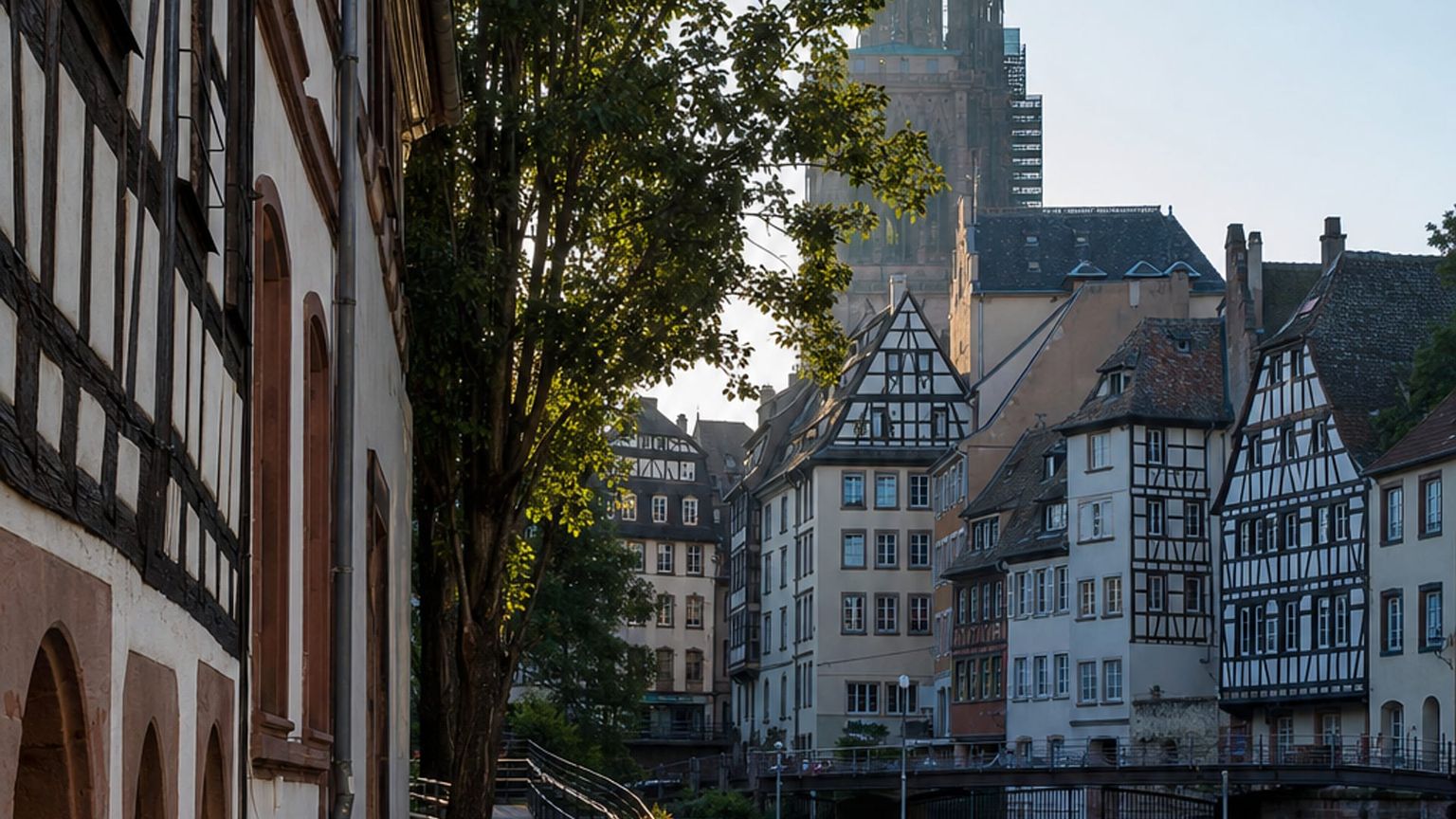 Strasbourg travel guide: How to experience the city without rushing 14 Grande Île