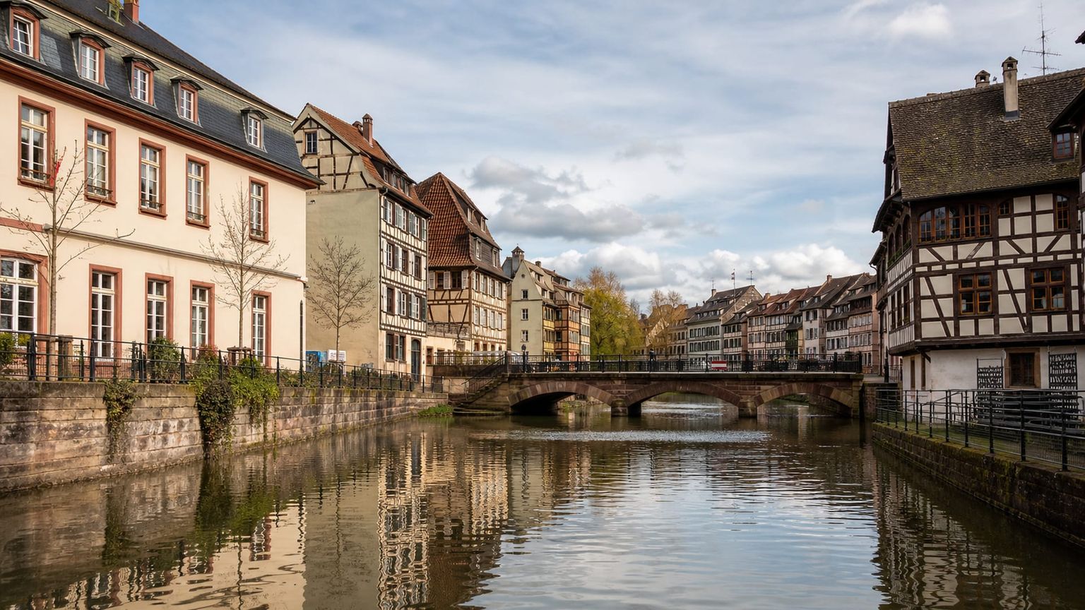 Strasbourg travel guide: How to experience the city without rushing 31 Day 5: Grande Île and Departure