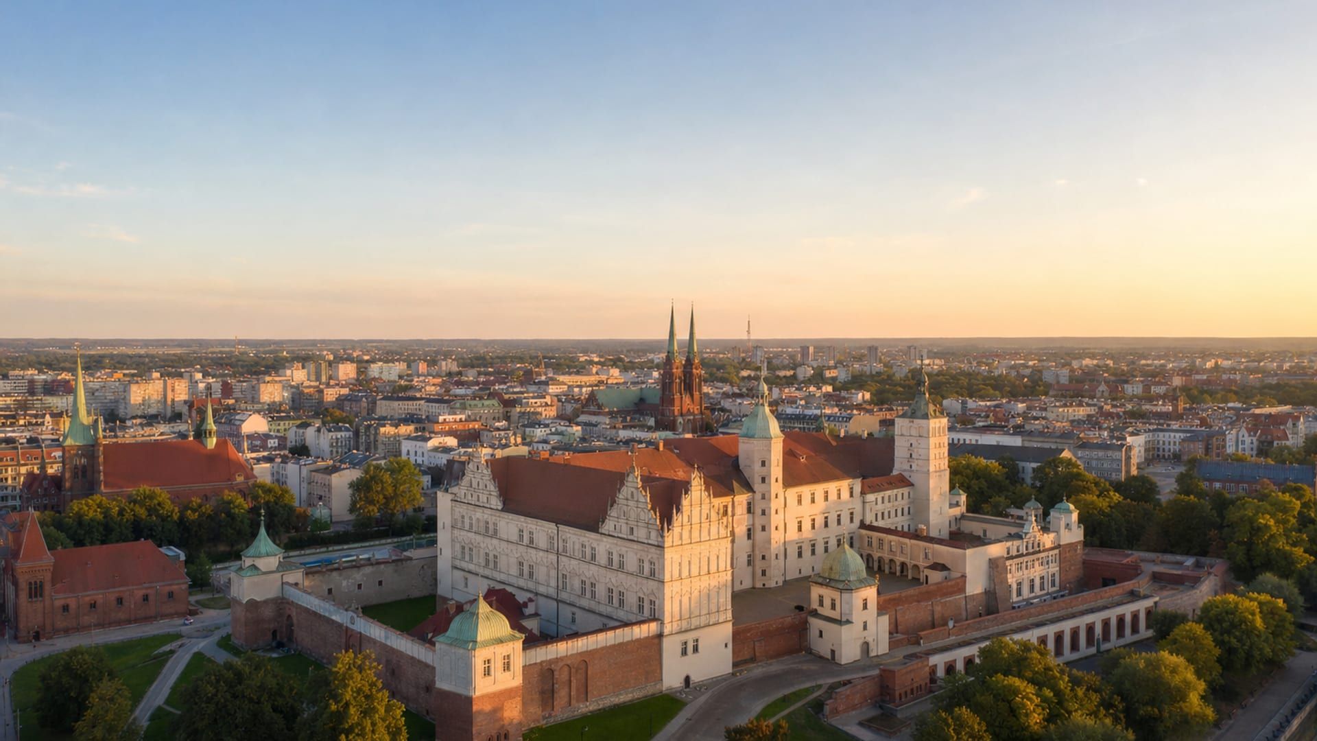 SZZ hero Szczecin travel guide: How to experience the city without rushing