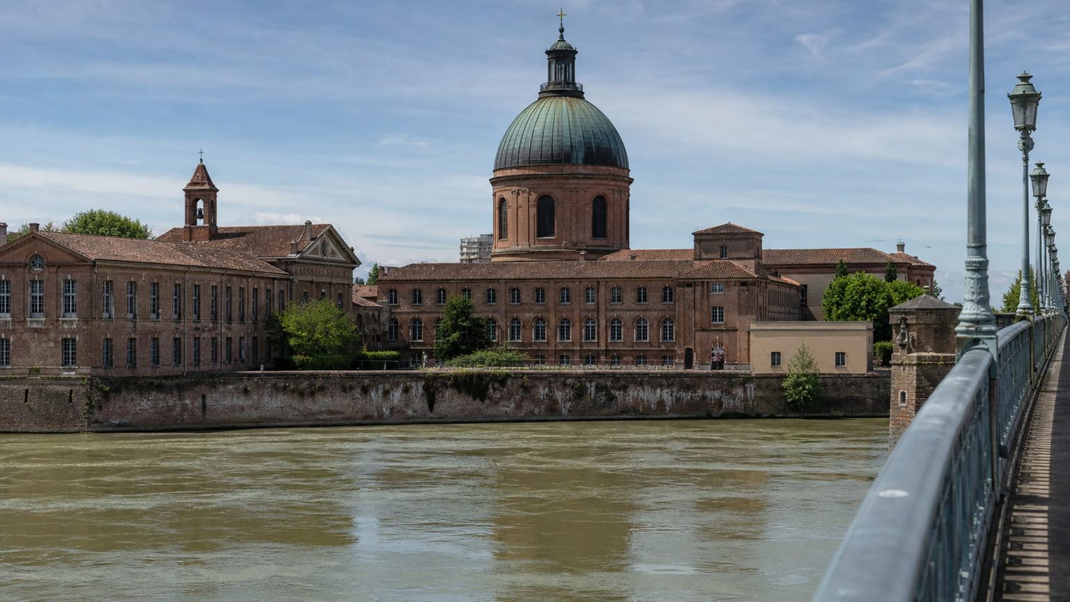 Toulouse travel guide: How to experience the city without rushing 27 Day 1: Arrival and Adjustment