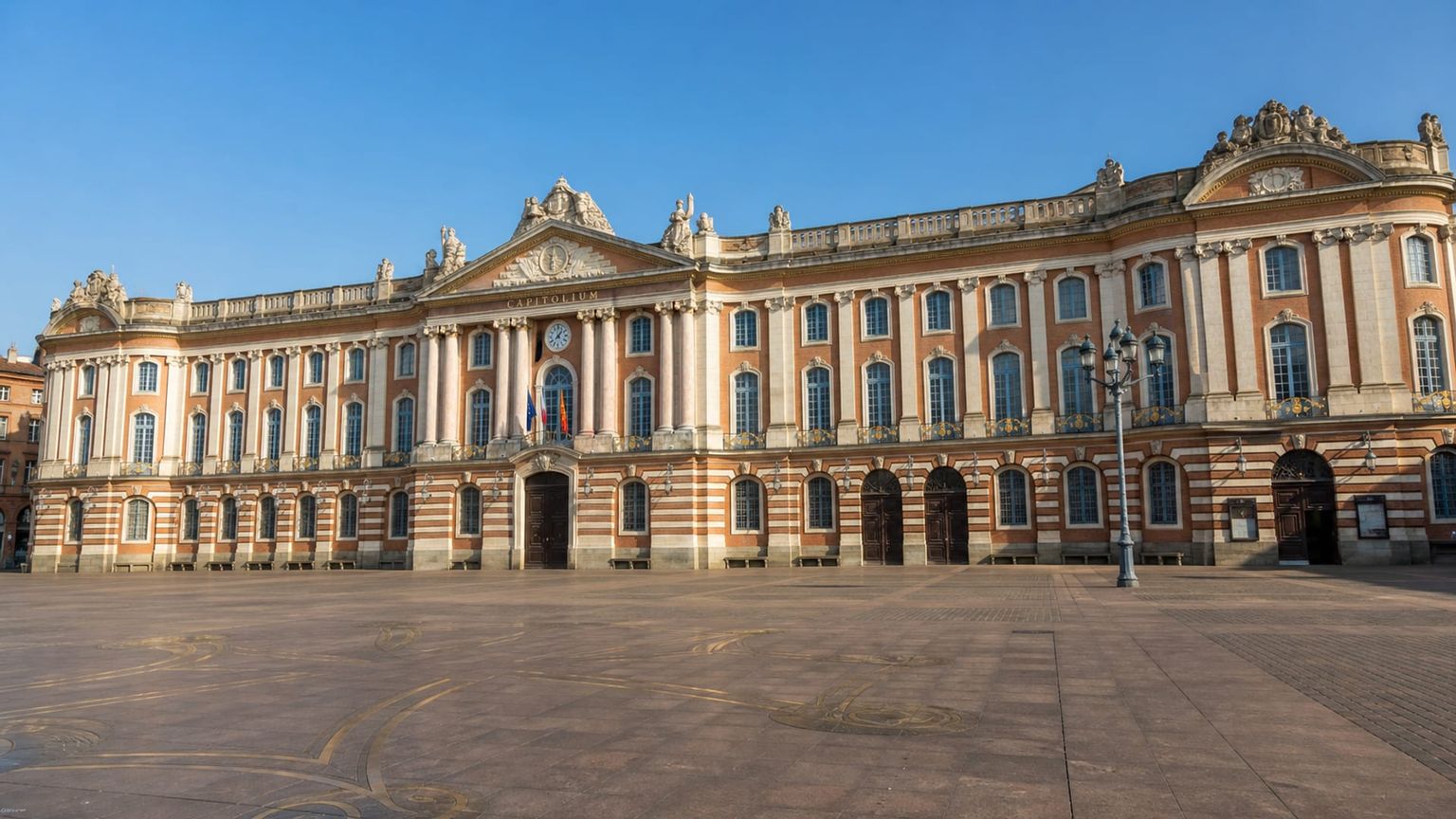 Toulouse travel guide: How to experience the city without rushing 22 Capitole de Toulouse