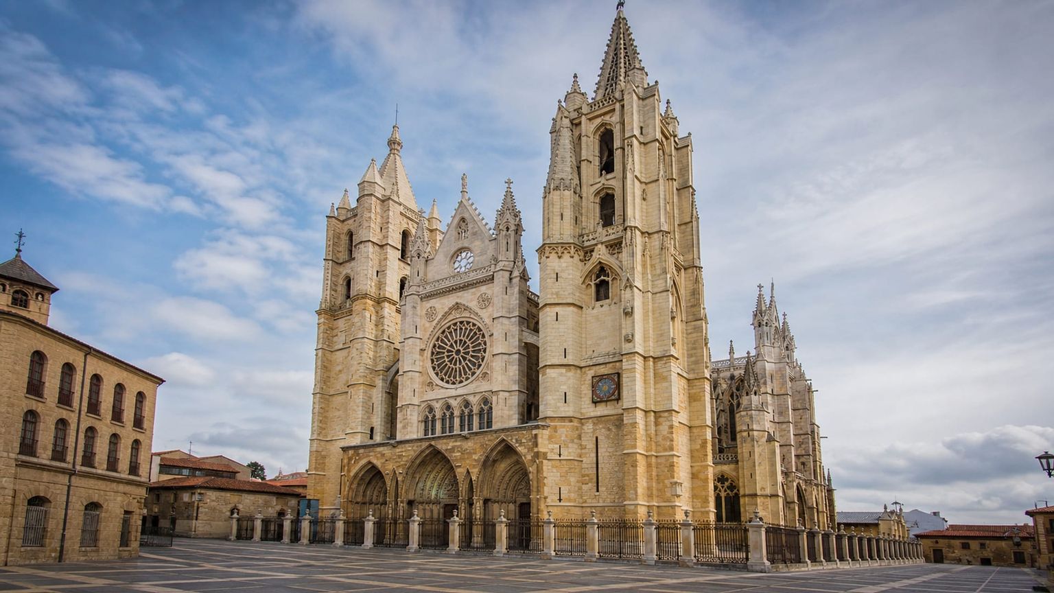 Jinan travel guide: How to experience the city without rushing 20 Daming Lake