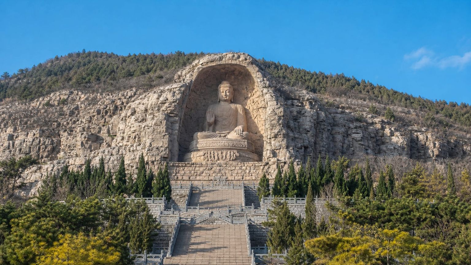 Jinan travel guide: How to experience the city without rushing 22 Thousand Buddha Mountain