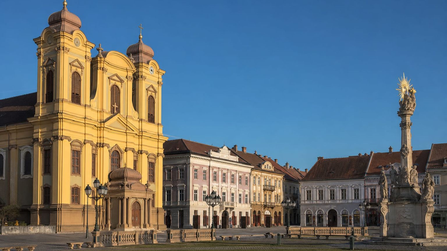 Timişoara travel guide: How to experience the city without rushing 22 Victory Square
