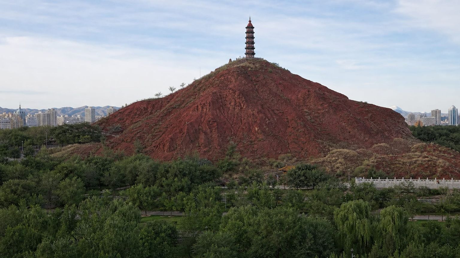 Ürümqi travel guide: How to experience the city without rushing 28 Day 2: Museum and Hongshan Park