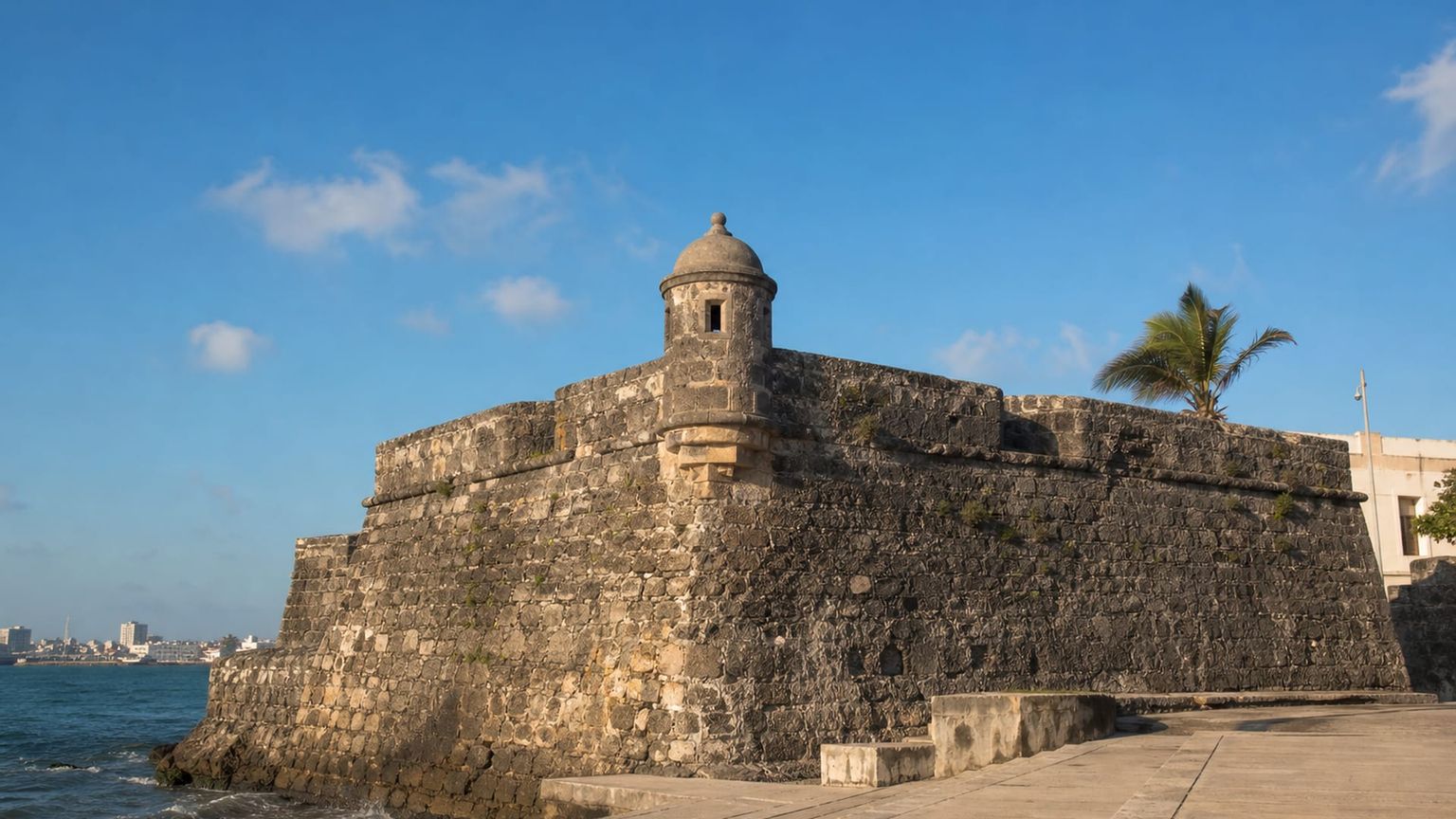 Veracruz travel guide: How to experience the city without rushing 23 Baluarte de Santiago