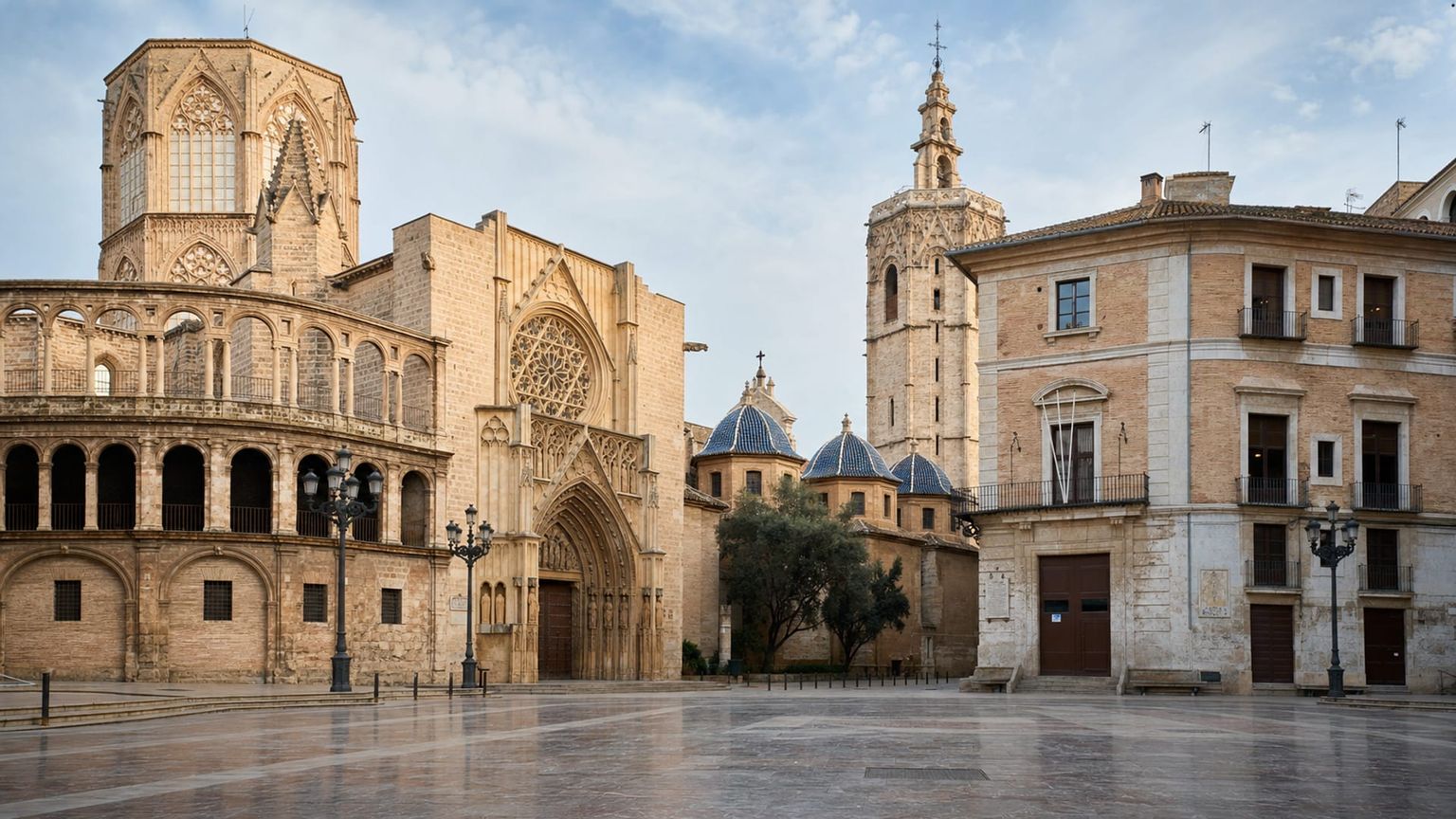 Valencia travel guide: How to experience the city without rushing 3 Useful things to know
