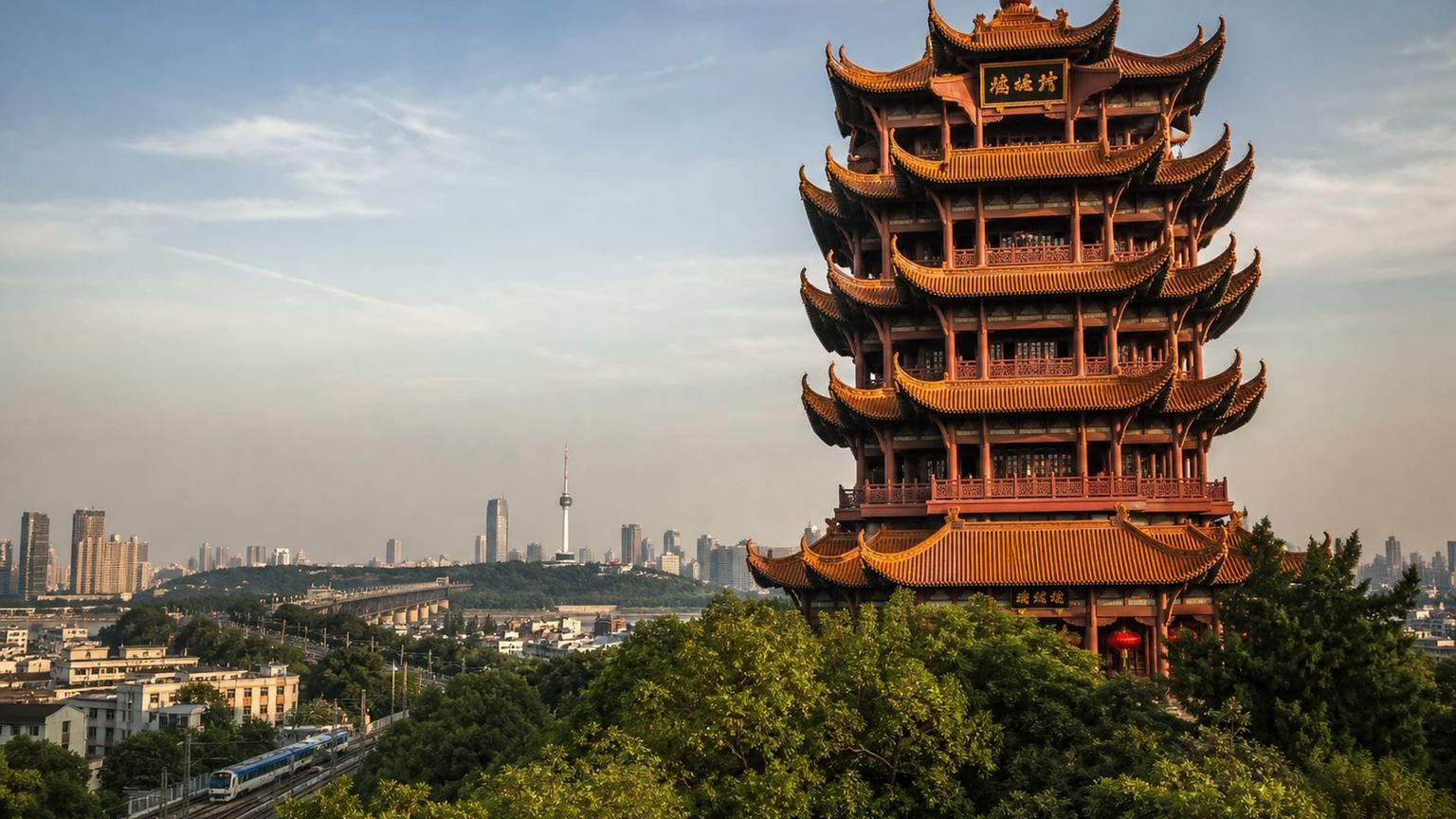 Wuhan travel guide: How to experience the city without rushing 28 Day 2: Yellow Crane Tower and Hubu Alley