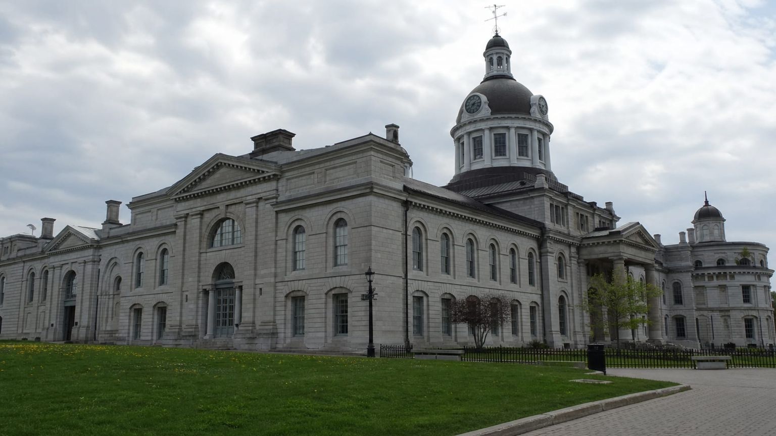 Kingston travel guide: How to experience the city without rushing 26 Day 1: Arrival and Adjustment