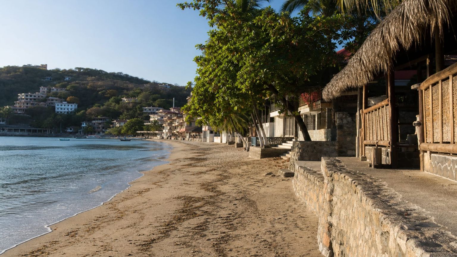 Ixtapa-Zihuatanejo travel guide: How to experience the city without rushing 17 La Madera
