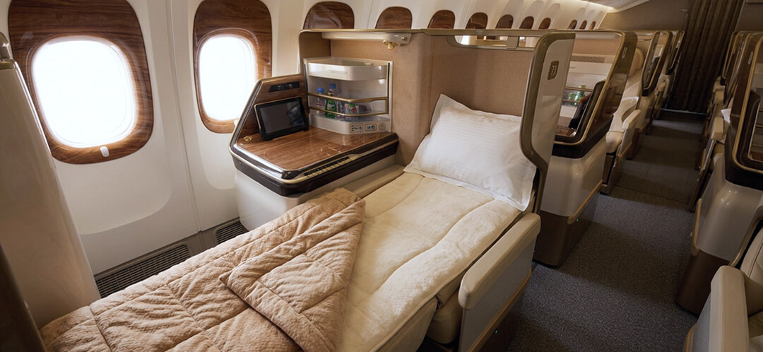 What is Emirates A380 business class actually like? 2 emirates a380 business class lie flat bed